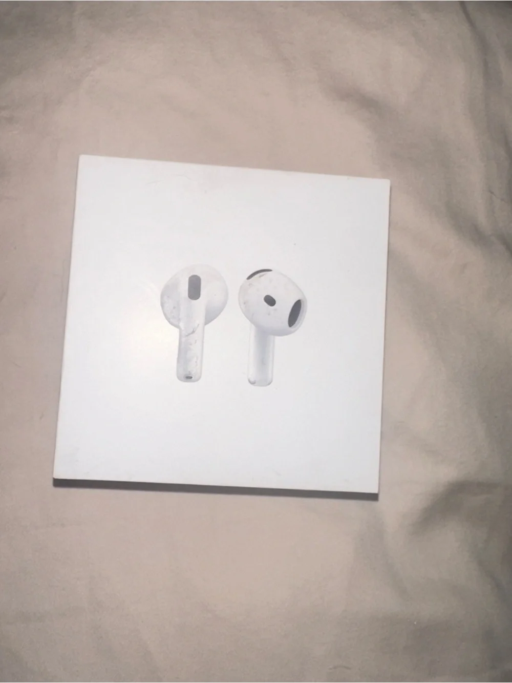 Apple White Wireless Earbuds with Charging Case